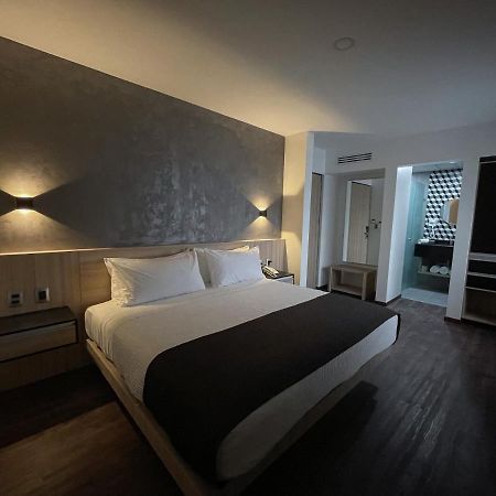 Fato Hotel Queretaro Ngoại thất bức ảnh