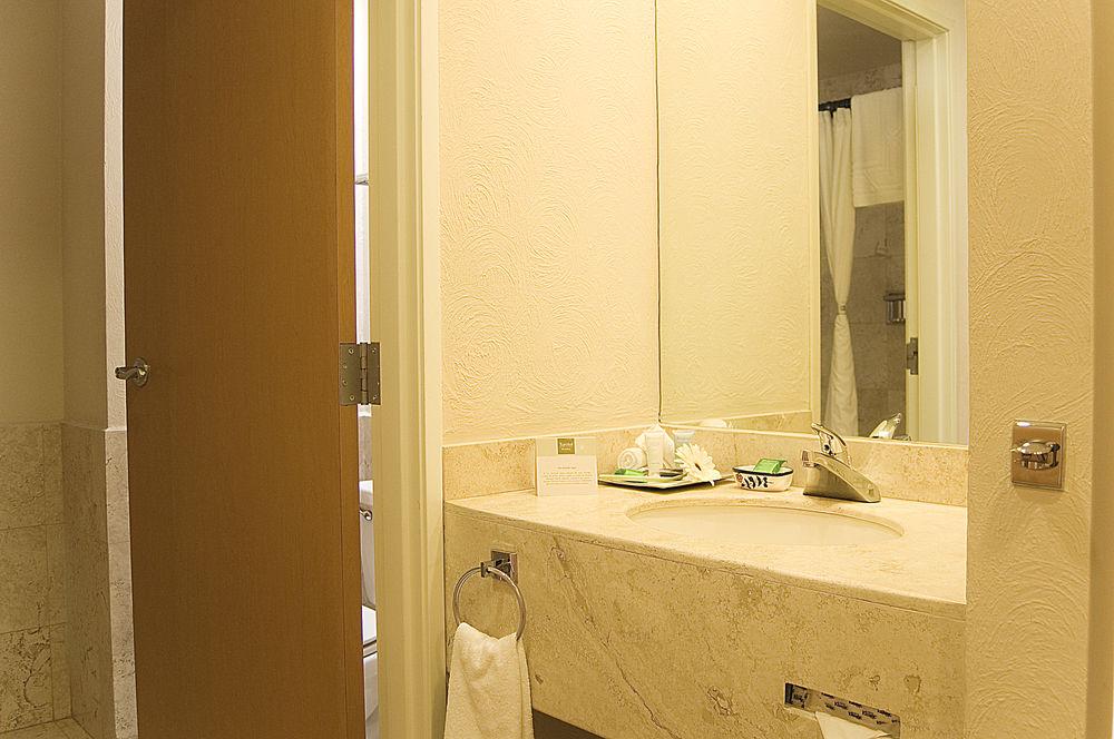 Fato Hotel Queretaro Ngoại thất bức ảnh