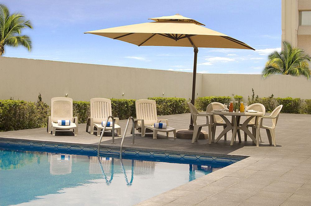 Fato Hotel Queretaro Ngoại thất bức ảnh